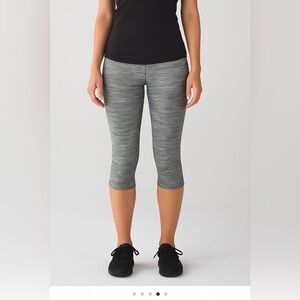 ✨4/$30 Lululemon Wonder Under Crops Space Dye Size 4
